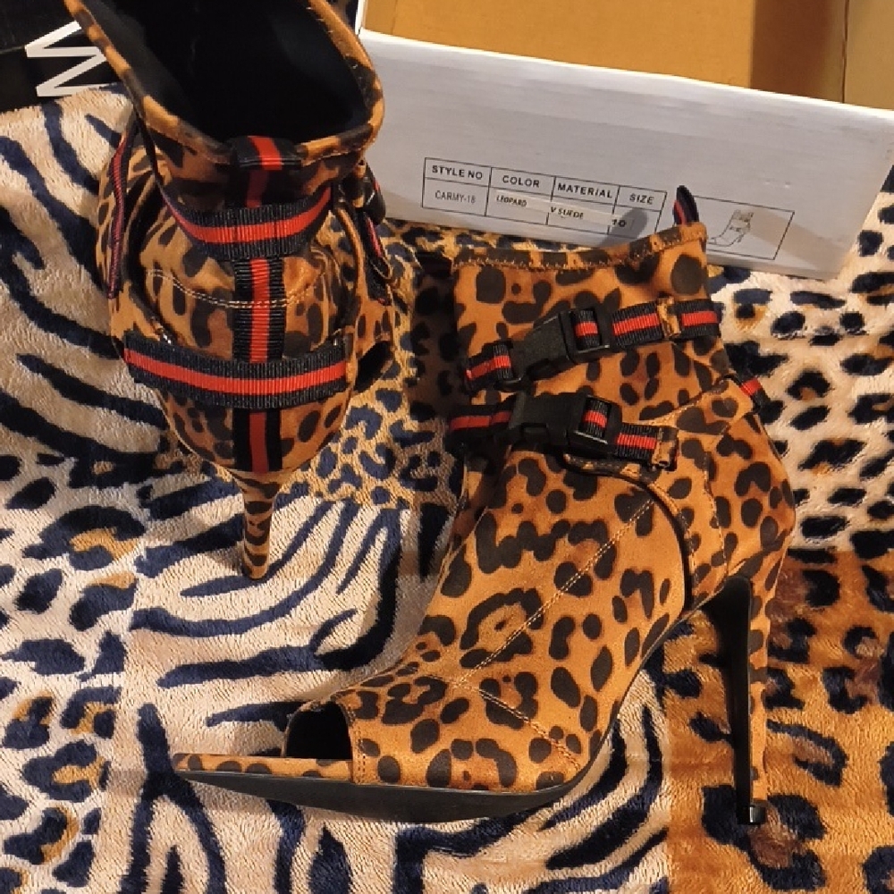 Wild Diva Leopard Print Peep Toe Heels